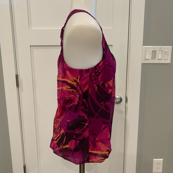 Express Crocheted Tank - Picture 3 of 5